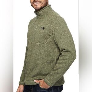 The North Face Men’s Green Fleece Quarter Zip Pullover Jacket
